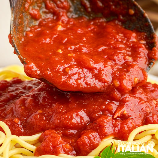 traditional marinara sauce closeup