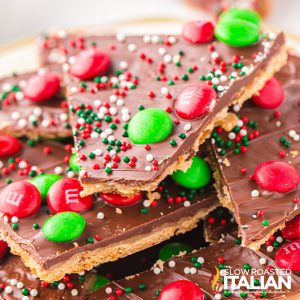 Holiday Cracker Candy - The Slow Roasted Italian