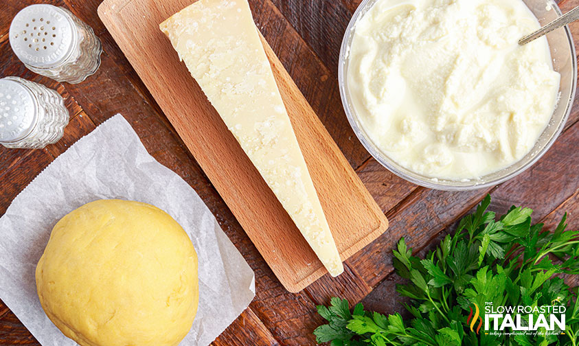 homemade tortellini ingredients.