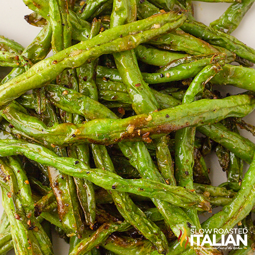 air fried green beans closeup.