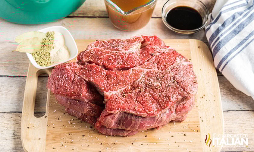 slow cooker pot roast ingredients.
