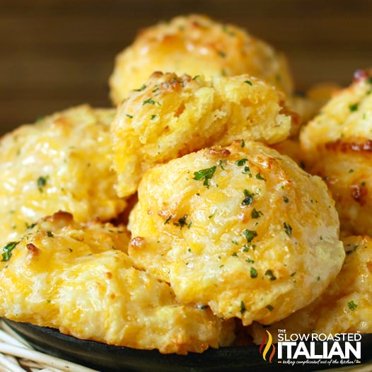 Copycat Red Lobster Cheddar Bay Biscuits