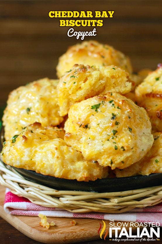 Cheddar Bay Biscuits (Red Lobster Copycat Recipe) + Video