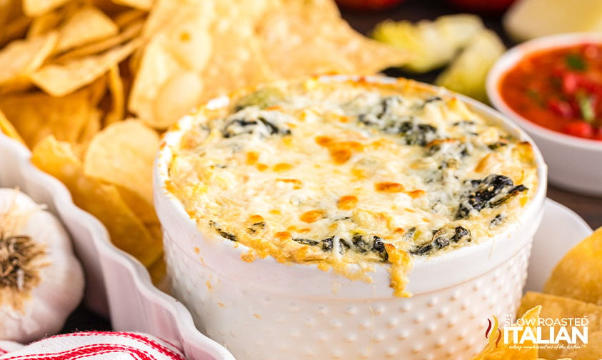 bowl of applebee's spinach artichoke dip