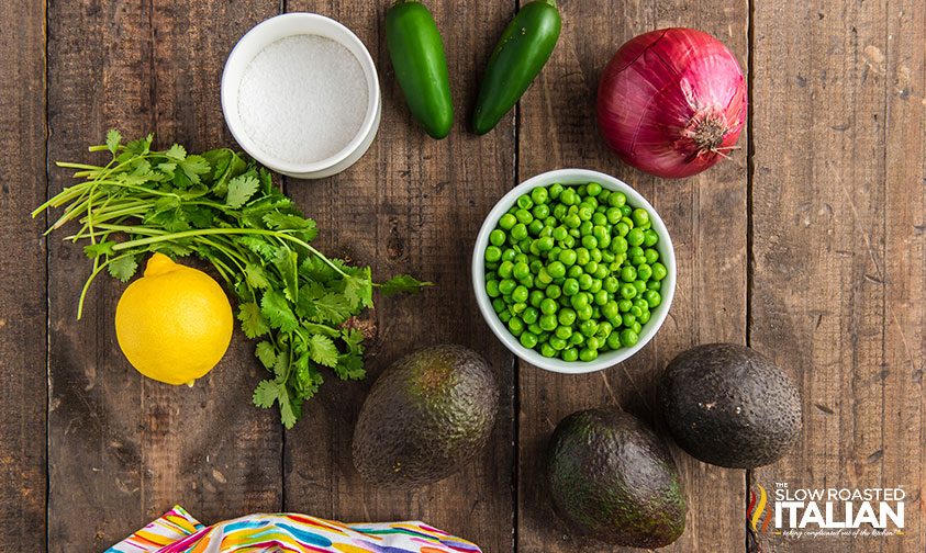 ingredients to make healthy guacamole