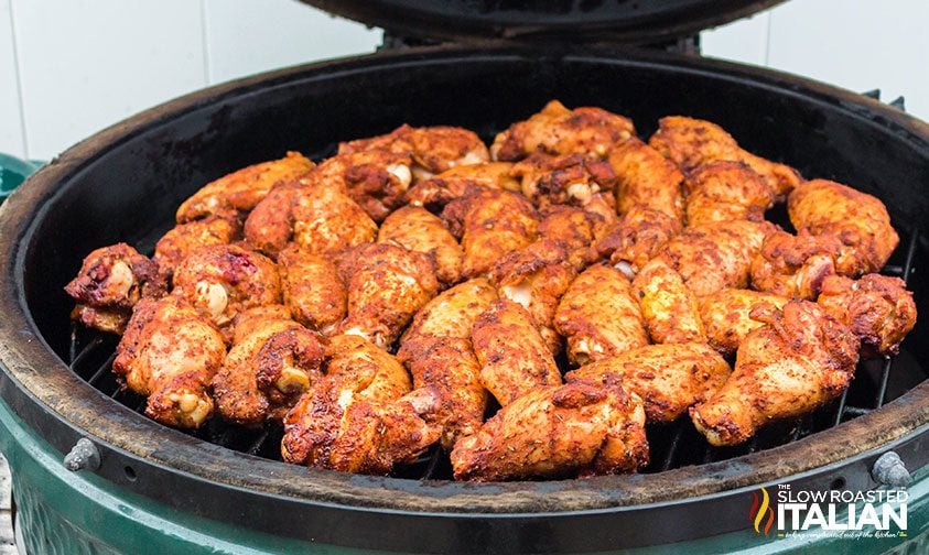 cooking chicken wings on big green egg