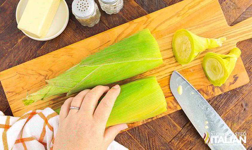 cutting the ends off of microwave corn on the con