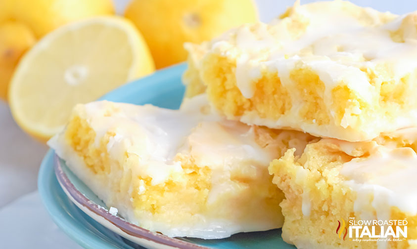 close up: lemon cake mix brownies