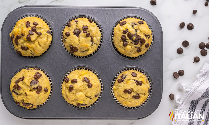 baked banana chocolate chip muffins