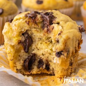 closup up of banana chocolate chip muffin