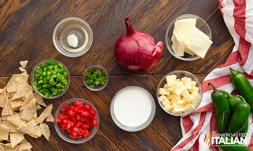 ingredients to make queso blanco with pico de gallo