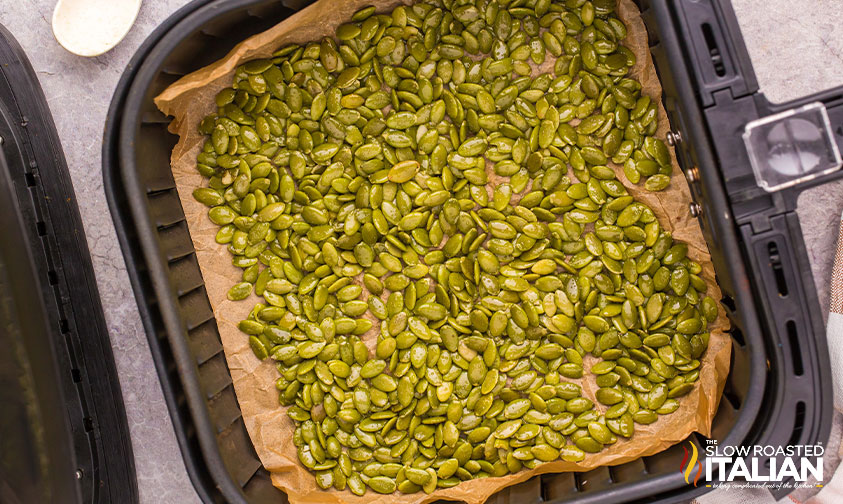 pumpkin seeds in air fryer basket