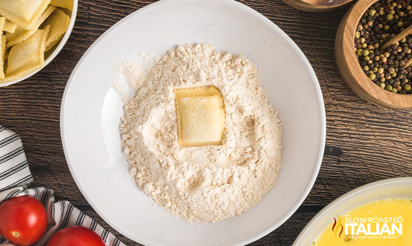 ravioli dredged in flour