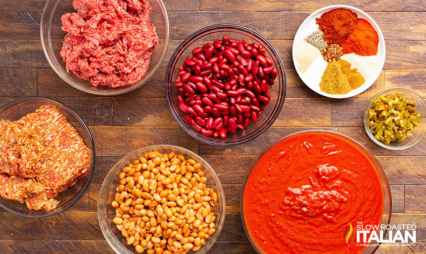ingredients for easy chili in crock pot recipe