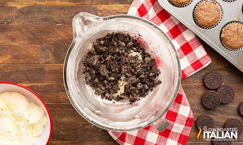 making icing for extreme Oreo cupcakes