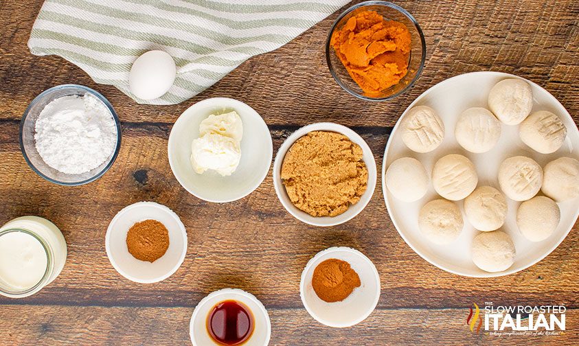 ingredients for pumpkin stuffed rolls