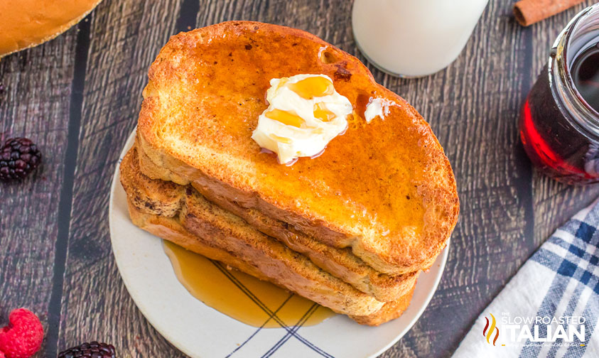 plate of air fryer french toast