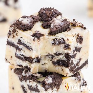 Closeup of oreo fudge