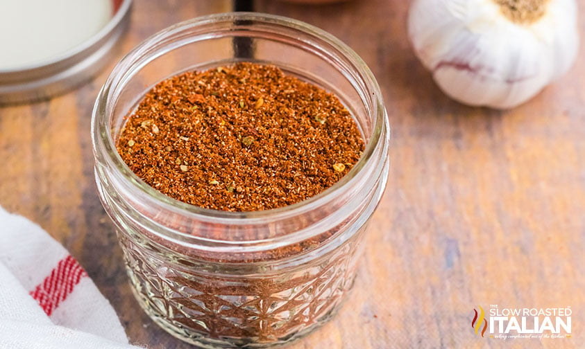 spice blend in glass jar without lid