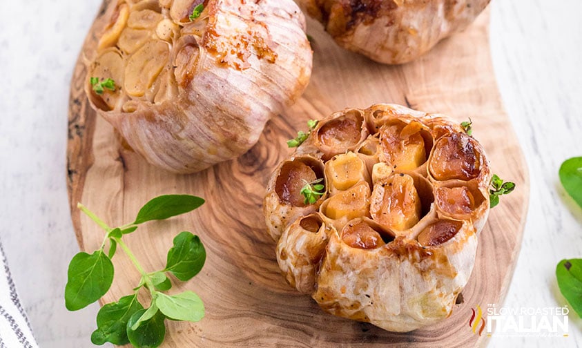 closeup up of air fryer roasted garlic