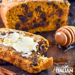 3 ingredient pumpkin bread closeup