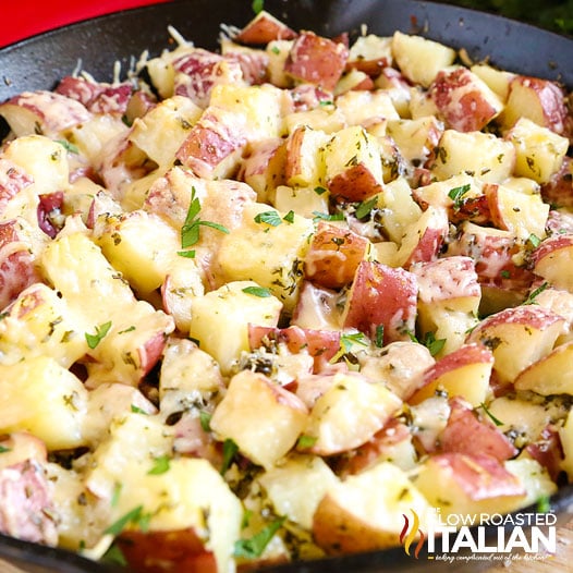 Easy Pan Fried Garlic Parmesan Skillet Potatoes Recipe