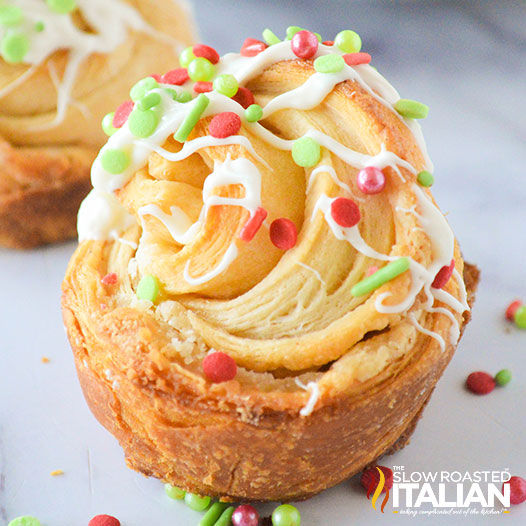 Easy Cruffins Recipe (Peppermint White Chocolate Cruffin)-image
