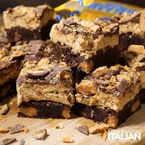 closeup of butterfinger brownies