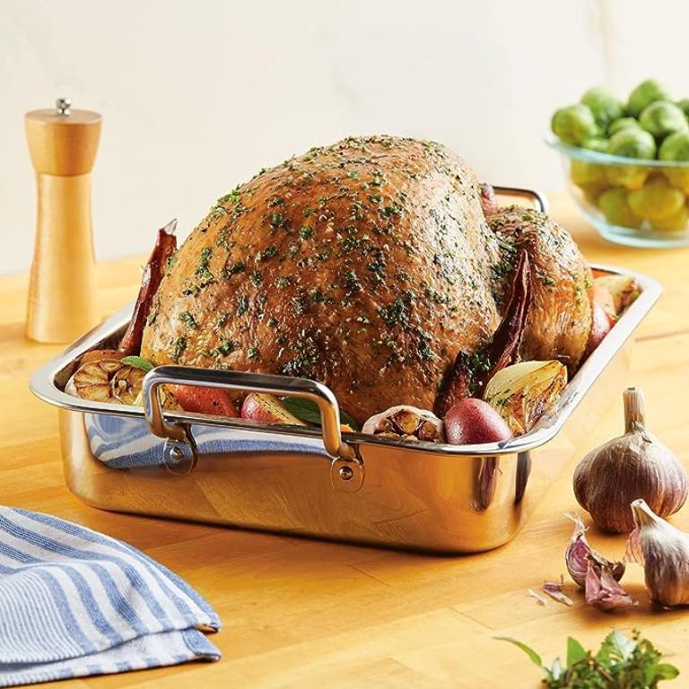 roasting pan with turkey