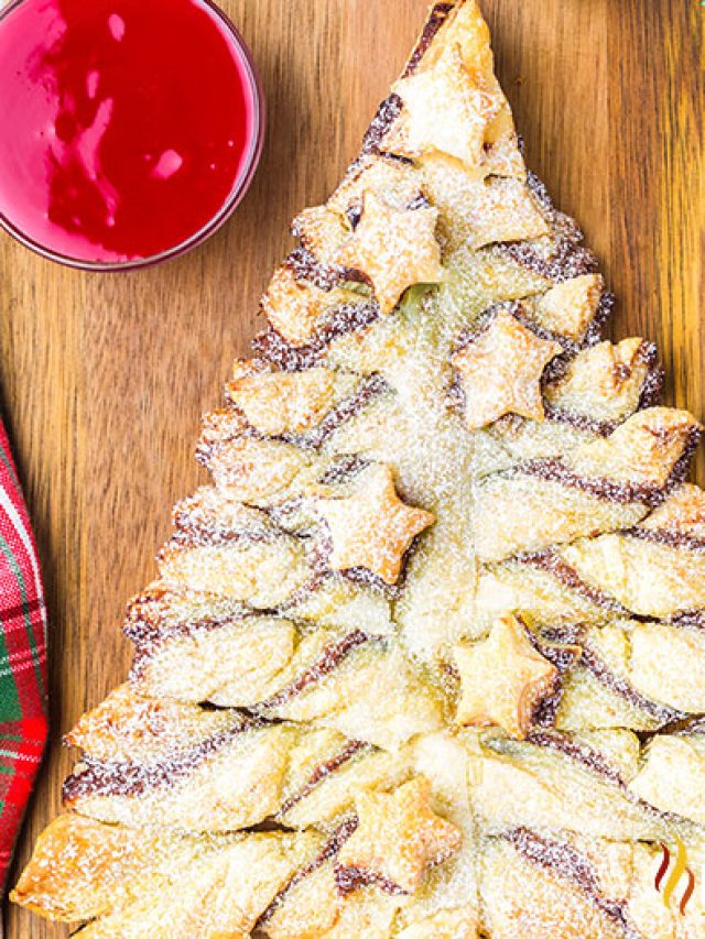 Nutella Christmas tree on a wooden board