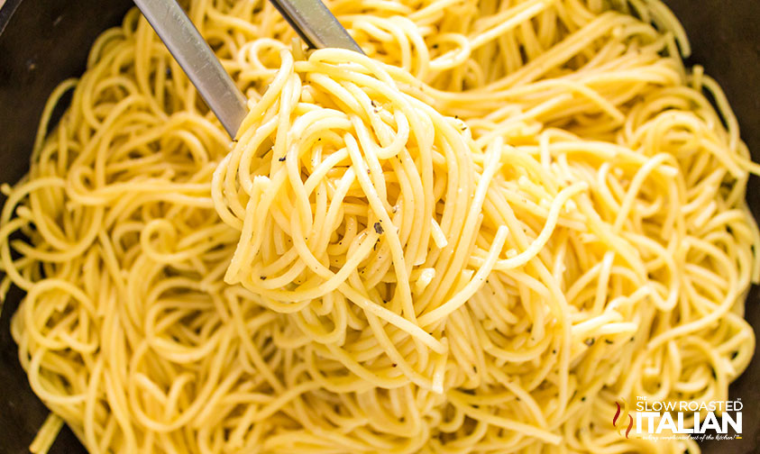 cacio e pepe in a pot