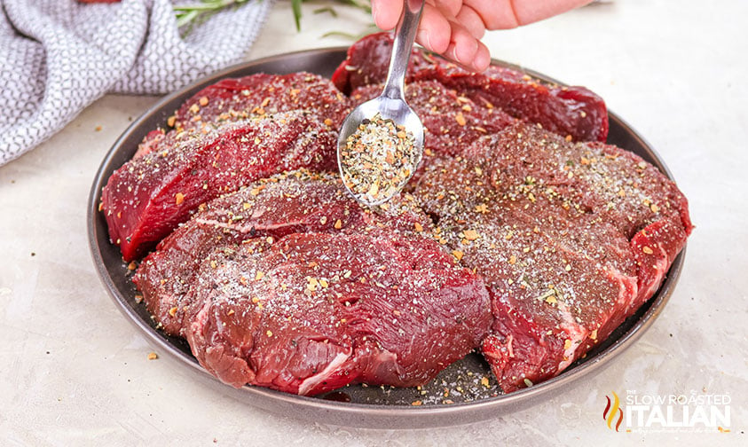 seasoning beef steak
