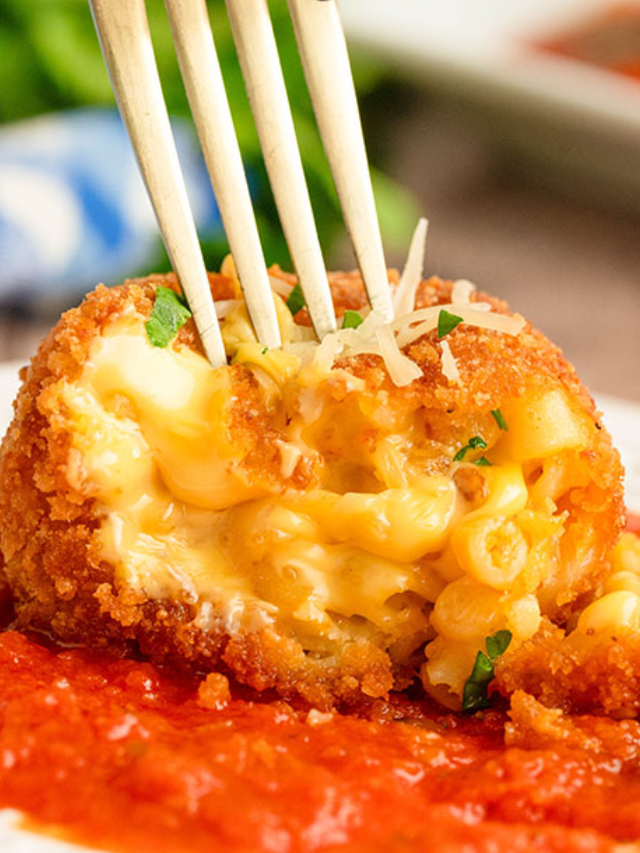 Cheesecake Factory Fried Mac and Cheese Bites