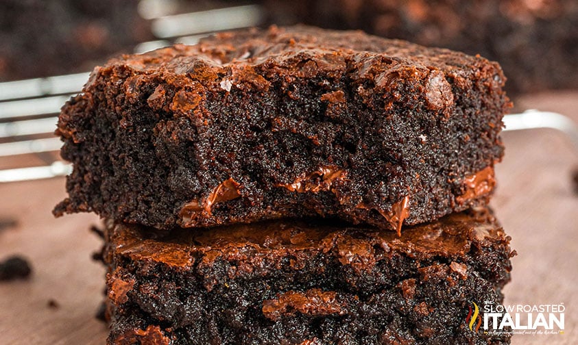 close up of fudgy starbucks brownies