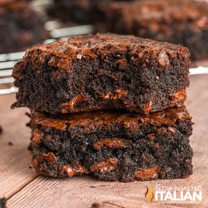 closeup of starbucks brownies