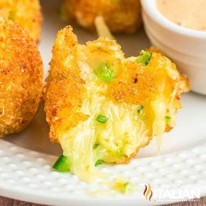 texas roadhouse rattlesnake bites on a plate