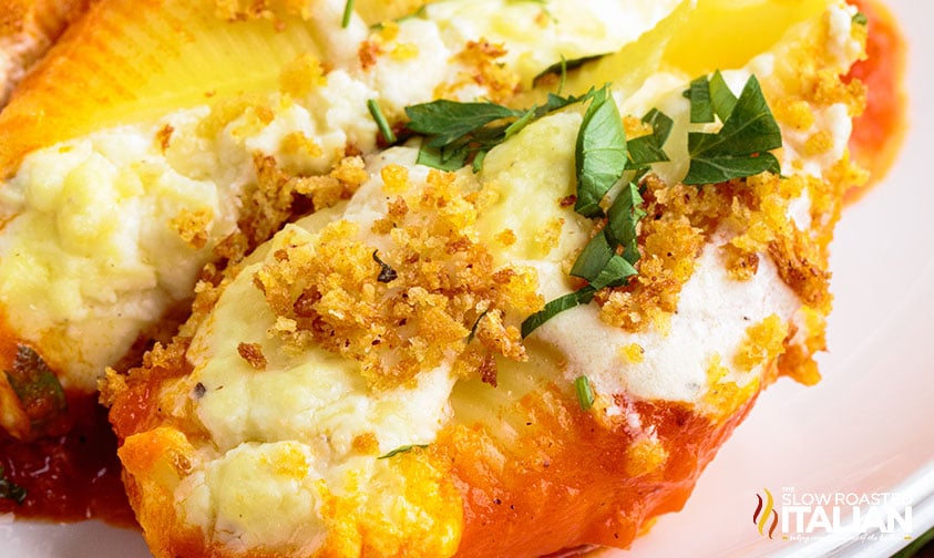 close up: copycat Olive garden stuffed shells