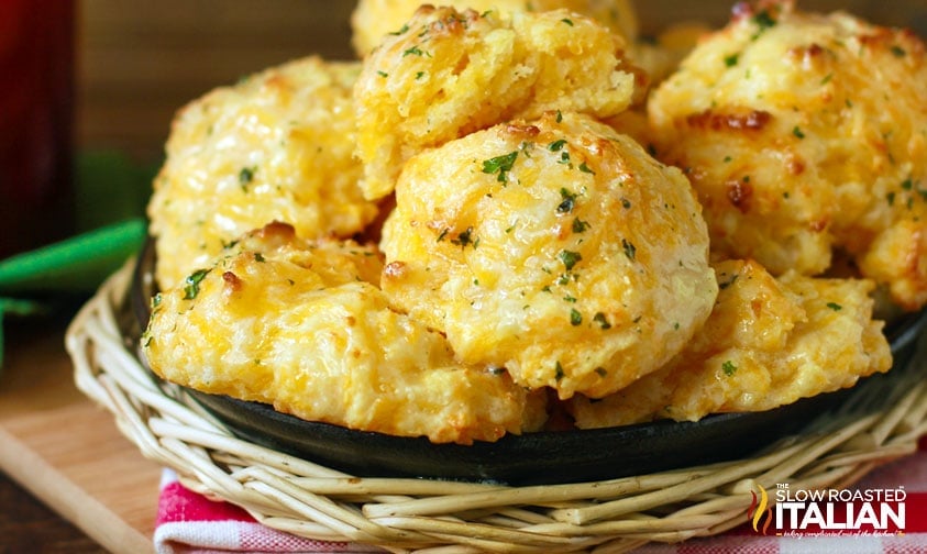 pile of cheddar bay red lobster biscuits in a basket