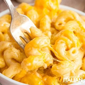 closeup of copycat Costco mac and cheese recipe
