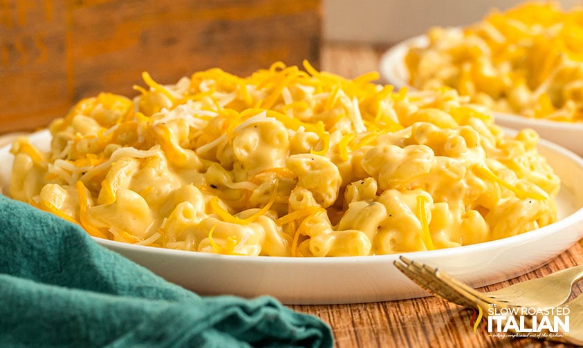 noodles & company mac and cheese on a plate