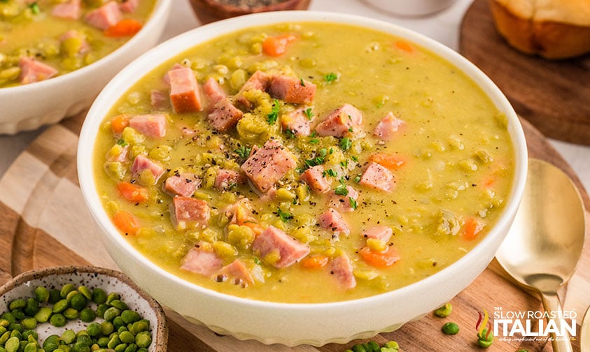 warm and comforting bowl of split pea and ham soup