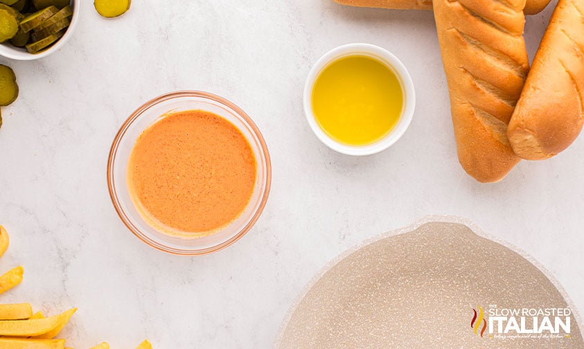 making sauce for gatsby sandwich