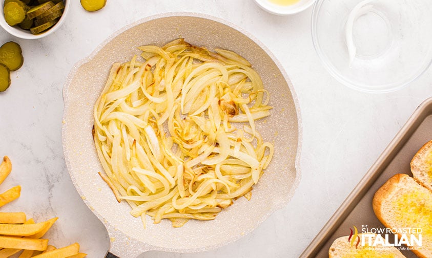 caramelized onions for gatsby sandwich