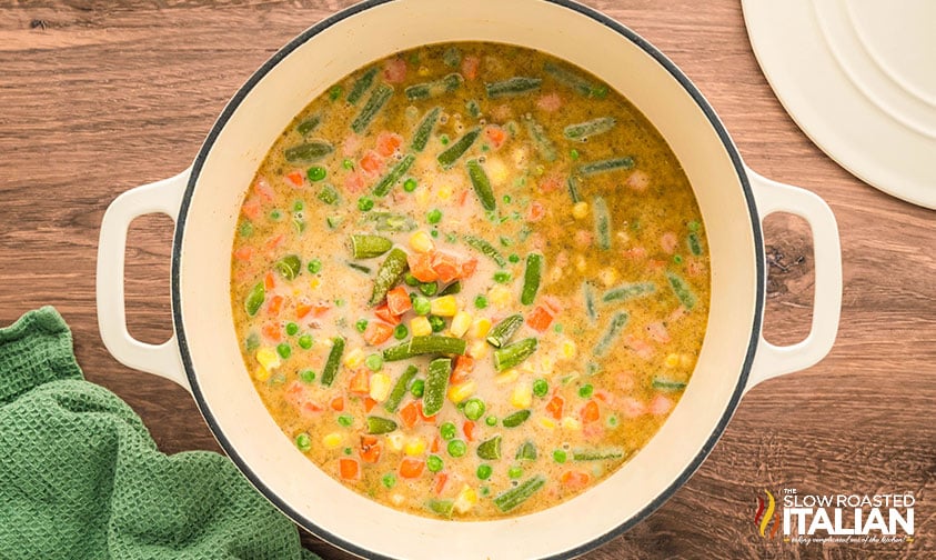 simmering chicken pot pie soup