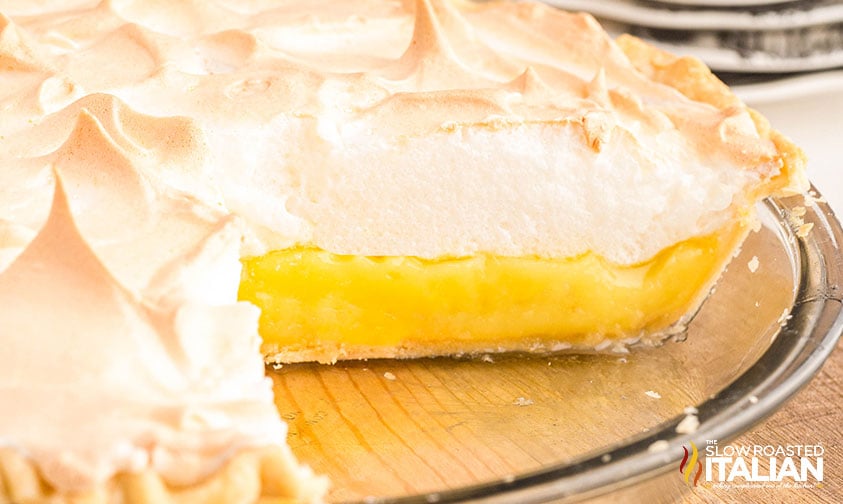 sliced lemon mering pie