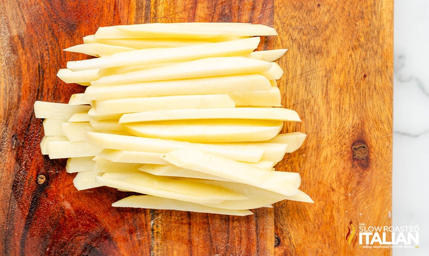 peeled and sliced potatoes for beef tallow french fries