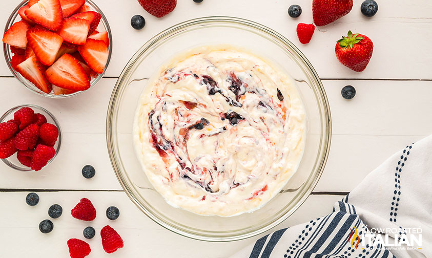 mixed banana berry popsicles mixture