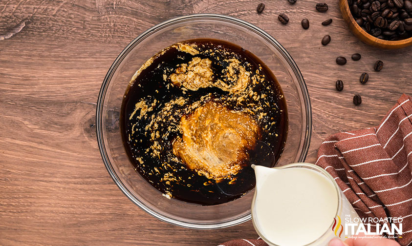 making coffee popsicles mixture