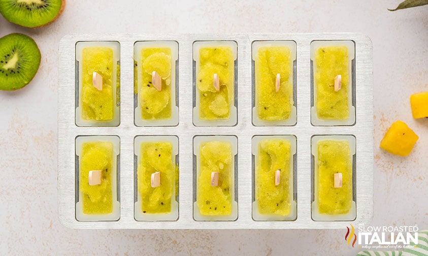 frozen kiwi popsicles top view