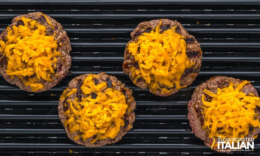 guacamole burgers with melted cheese